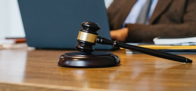 車頭大燈刮蹭了怎么辦賠償